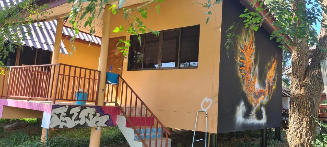 Pai River Jam Hostel & Campground Пай Екстериор снимка