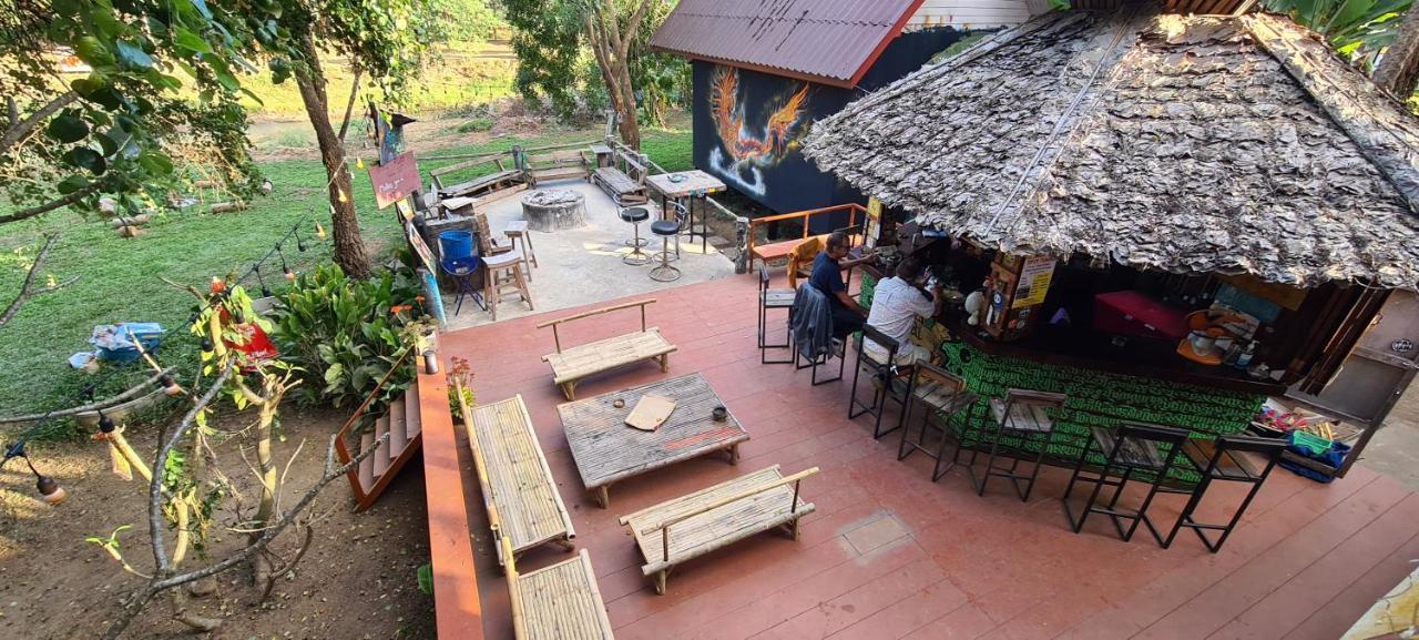 Pai River Jam Hostel & Campground Пай Екстериор снимка