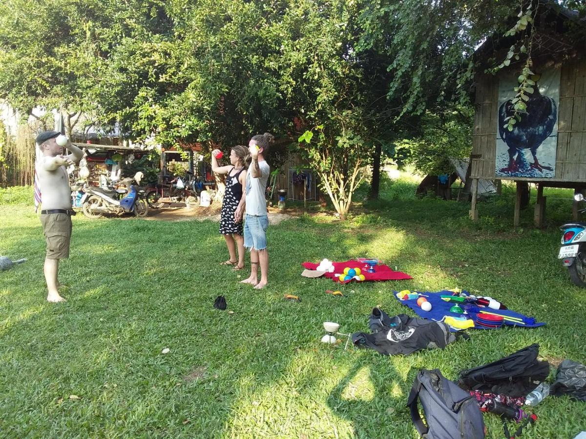 Pai River Jam Hostel & Campground Пай Екстериор снимка
